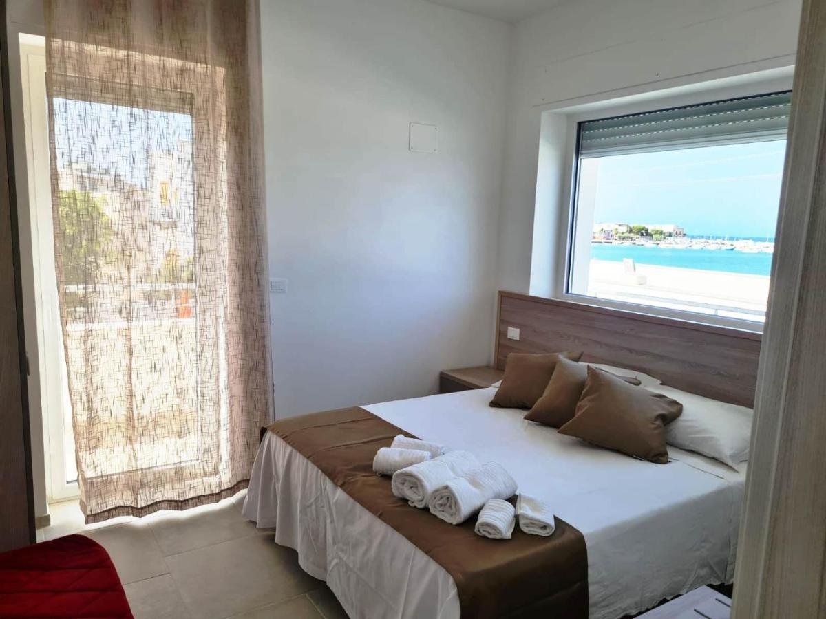 B&B A Un Passo Dal Mare Торре-Канне Экстерьер фото