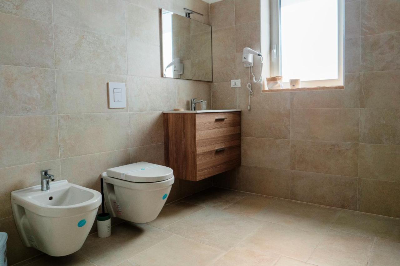 B&B A Un Passo Dal Mare Торре-Канне Экстерьер фото